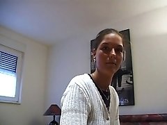 Anne 22 Jahre Brunette Fragt Sich Warum Das Casting Im Schlafzimmer Stattfindet